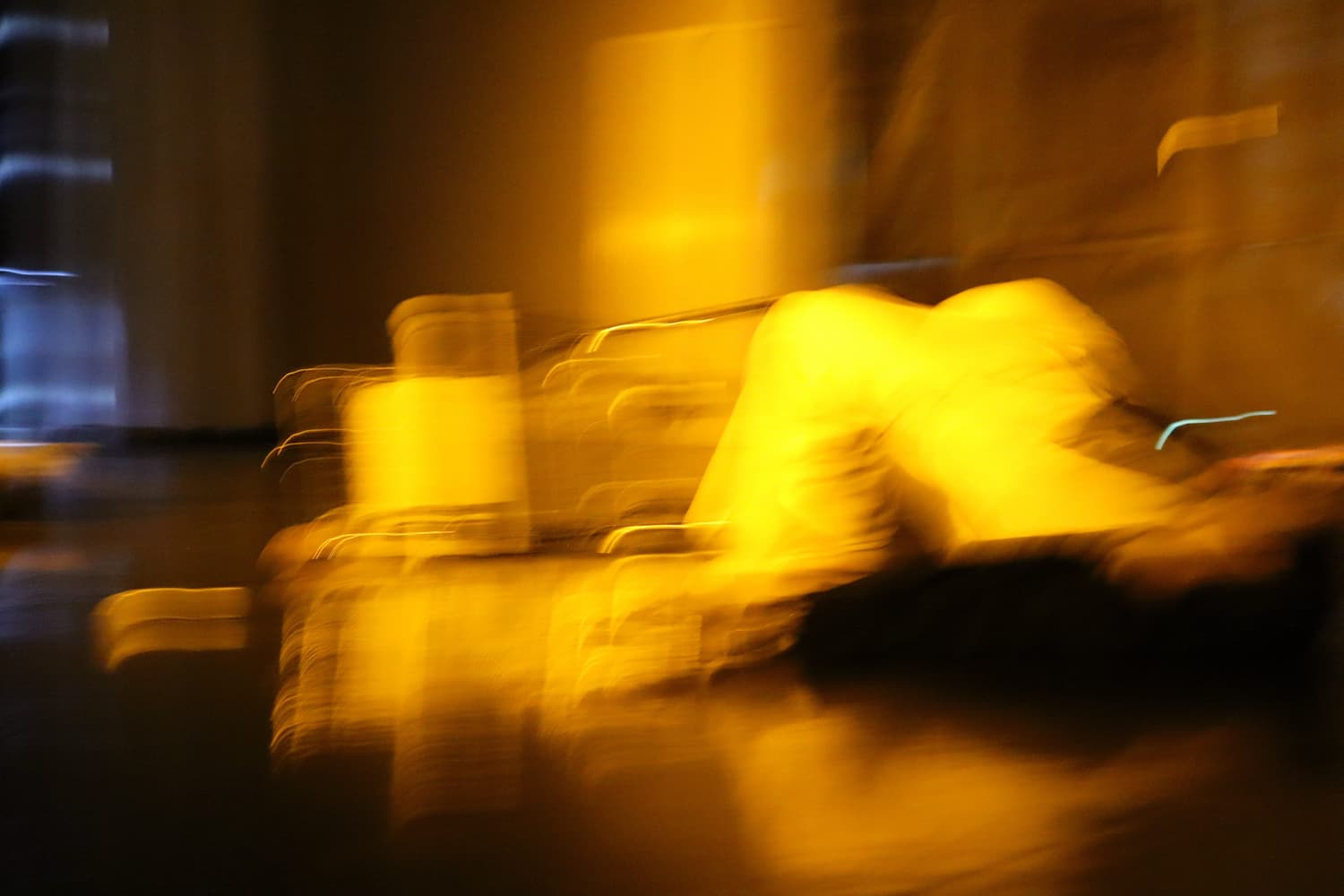 background image yellow blur